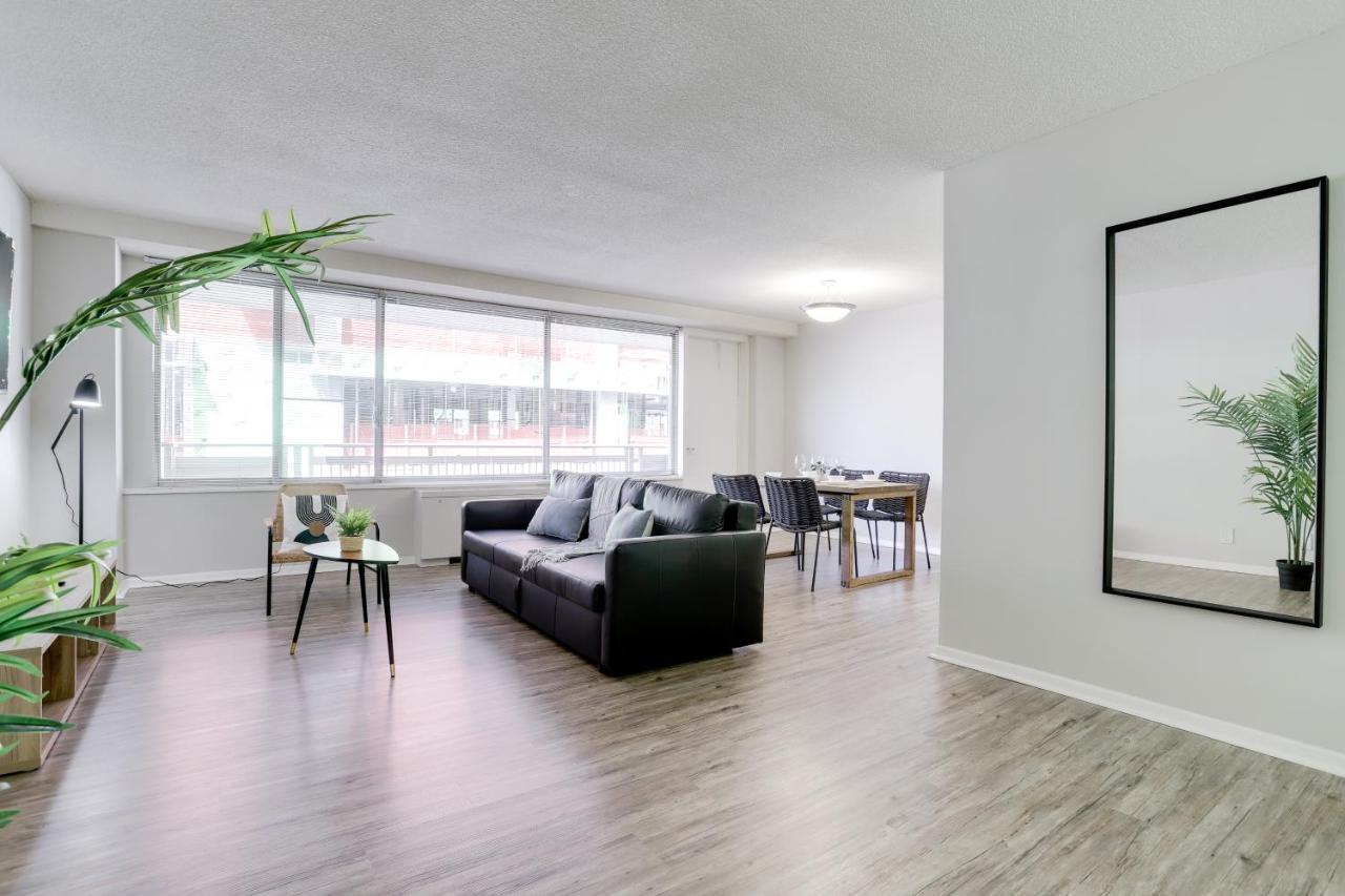 Modern Apartment At Crystal City Arlington Extérieur photo